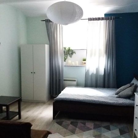 Klimatyczny Apartament Apartment Krasków Exterior foto